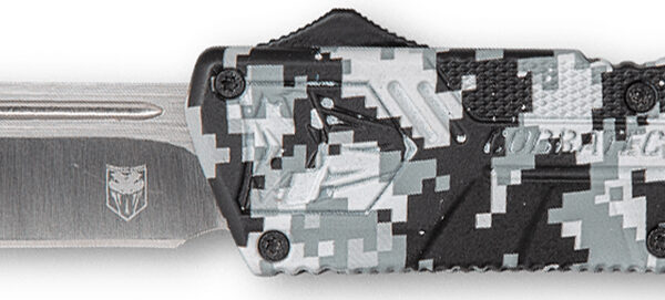 CobraTec Knives WDCCTLWDNS Lightweight  3.25″ OTF Drop Point Plain D2 Steel Blade/Winter Digi Camo Aluminum Handle Includes Pocket Clip