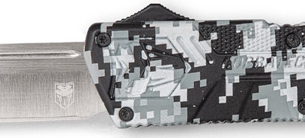 CobraTec Knives WDCCTLETNS Lightweight  3.25″ OTF Tanto Plain D2 Steel Blade/Winter Digi Camo Aluminum Handle Includes Pocket Clip