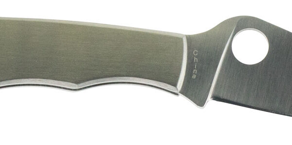 Spyderco C138P GrassHopper  2.30″ Folding Clip Point Plain 12C27 Sandvik Blade Engraved Spyderco Bug Stainless Steel Handle