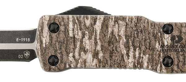 Templar Knife MAMOB121 Premium LW  Slim 3.16″ OTF Dagger Plain Black Oxide Stonewashed Powder Coated D2 Steel Blade, 4.93″ Mossy Oak Bottomland Aged Aluminum Handle